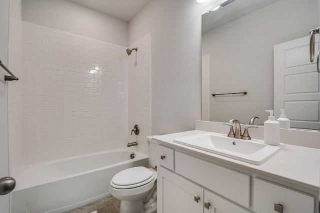 2204 Maverick Way, Mesquite, TX 75149