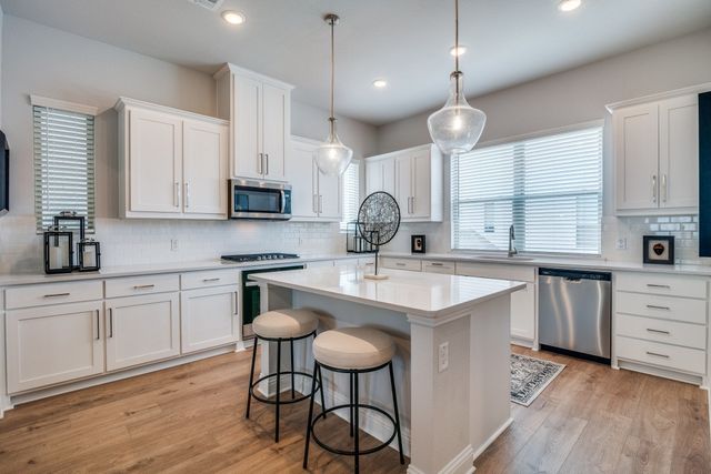 2204 Maverick Way, Mesquite, TX 75149