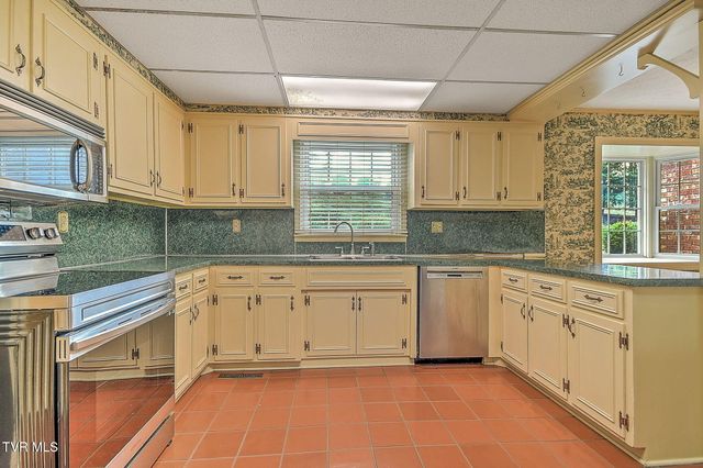 345 Quillen Drive, Gate City, VA 24251