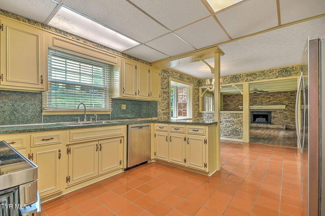 345 Quillen Drive, Gate City, VA 24251