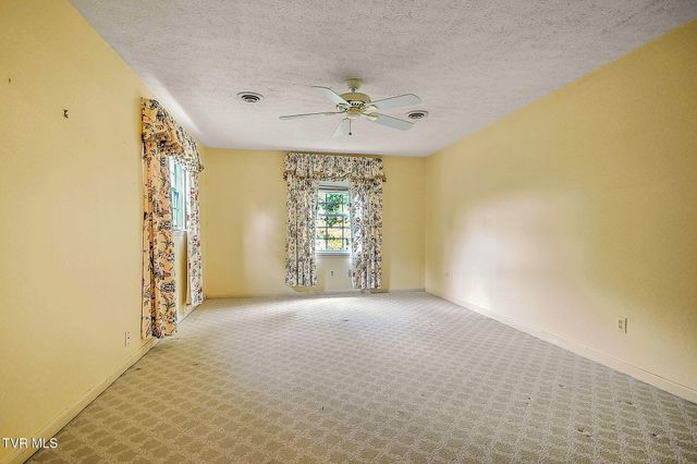 345 Quillen Drive, Gate City, VA 24251