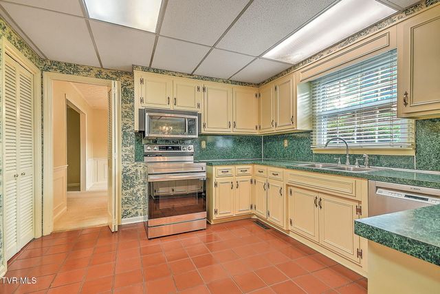 345 Quillen Drive, Gate City, VA 24251