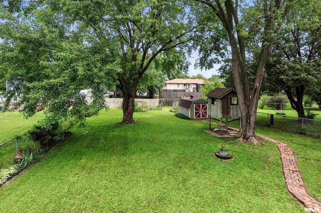 3011 N PINE Street, Davenport, IA 52804