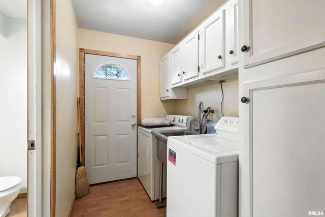 3011 N PINE Street, Davenport, IA 52804