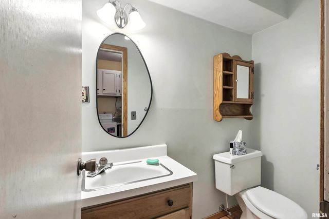 3011 N PINE Street, Davenport, IA 52804