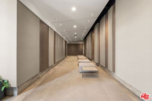 482 S Arroyo 306, Pasadena, CA 91105