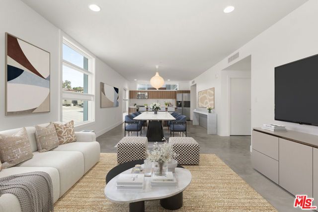 482 S Arroyo 306, Pasadena, CA 91105