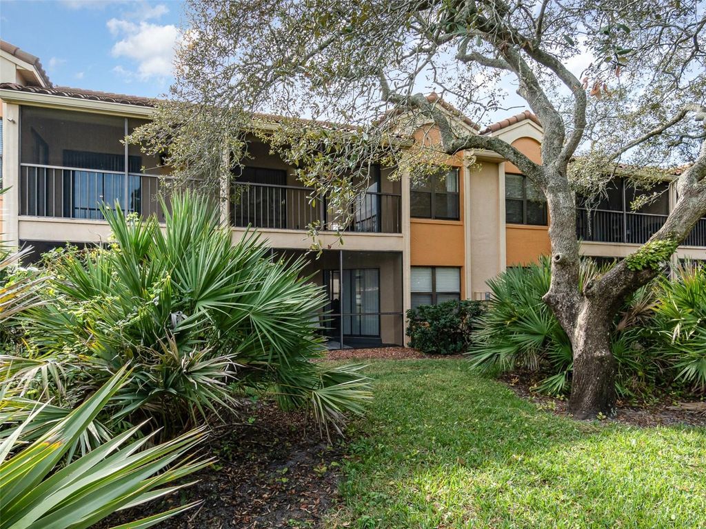 Image 21 of property listing at 7654 SUGAR BEND DR DRIVE 7654, Orlando, FL 32819