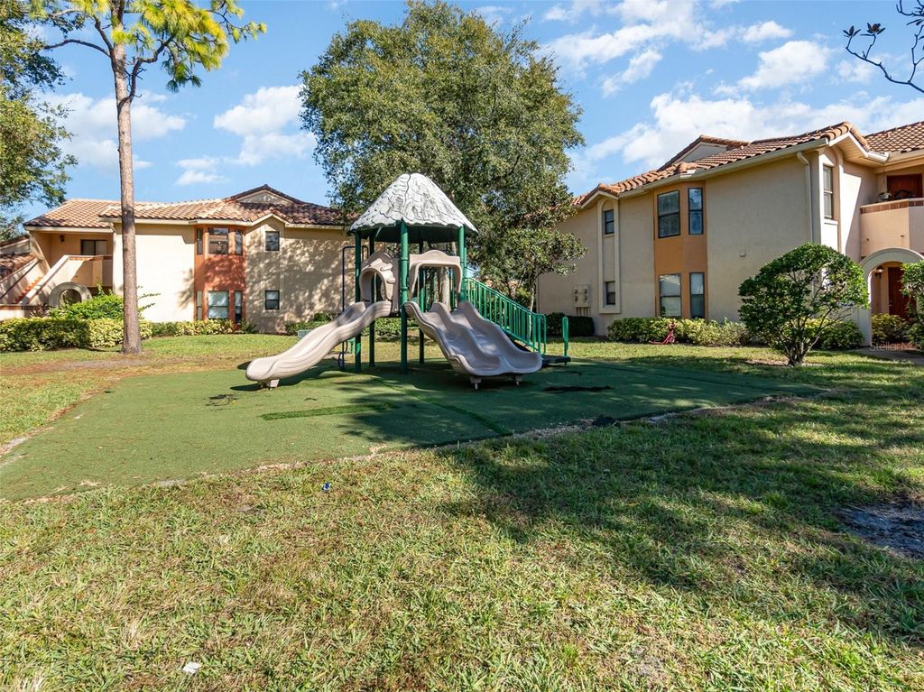 Image 26 of property listing at 7654 SUGAR BEND DR DRIVE 7654, Orlando, FL 32819