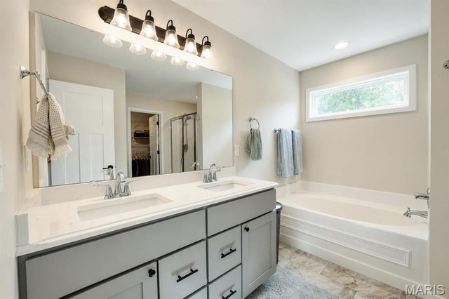 6992 Milburn Estates Drive, O'fallon, IL 62269