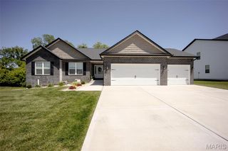 6992 Milburn Estates Drive, O'fallon, IL 62269
