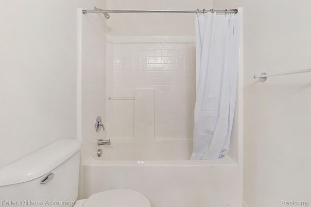 28556 CARLTON WAY Drive, Novi, MI 48377