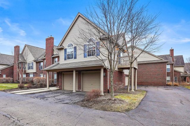 28556 CARLTON WAY Drive, Novi, MI 48377