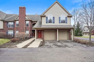 28556 CARLTON WAY Drive, Novi, MI 48377