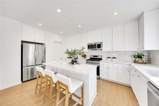 716 Spring Garden, Irvine, CA 92618