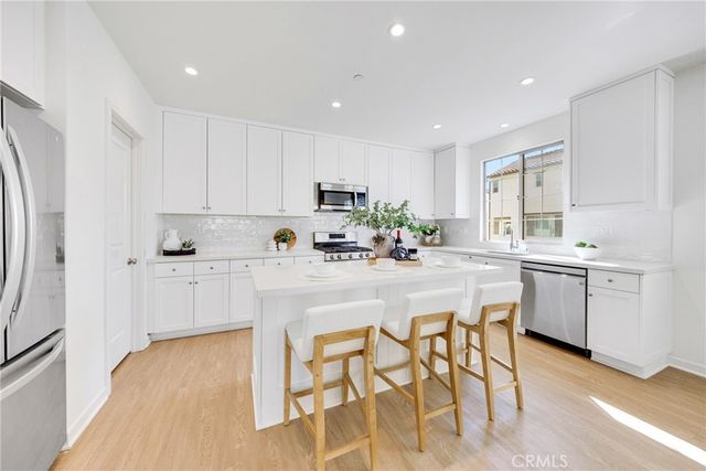 716 Spring Garden, Irvine, CA 92618