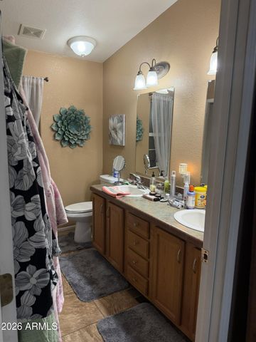 2208 W BASELINE Avenue 107, Apache Junction, AZ 85120