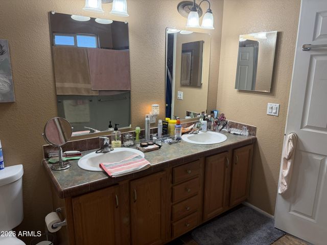 2208 W BASELINE Avenue 107, Apache Junction, AZ 85120