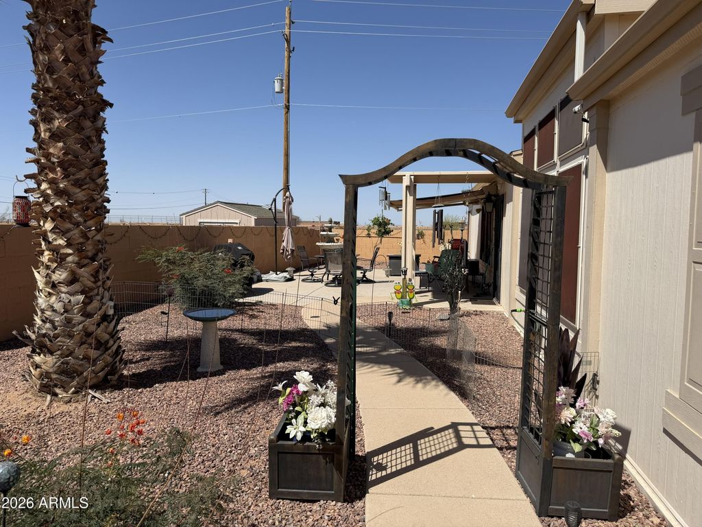 2208 W BASELINE Avenue 107, Apache Junction, AZ 85120 — photo 2