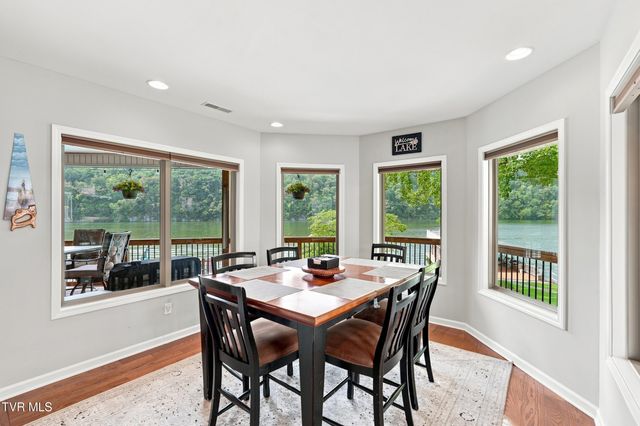 788 Lake Point Drive, Piney Flats, TN 37686