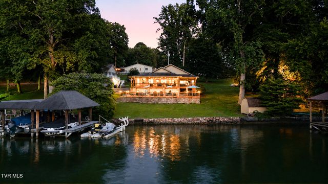 788 Lake Point Drive, Piney Flats, TN 37686