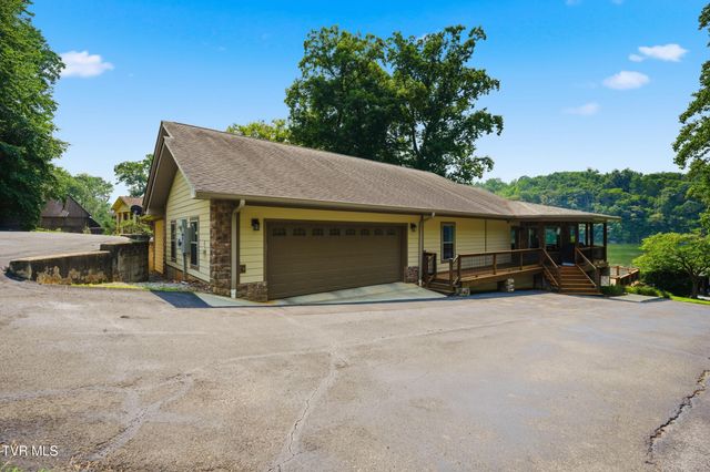 788 Lake Point Drive, Piney Flats, TN 37686