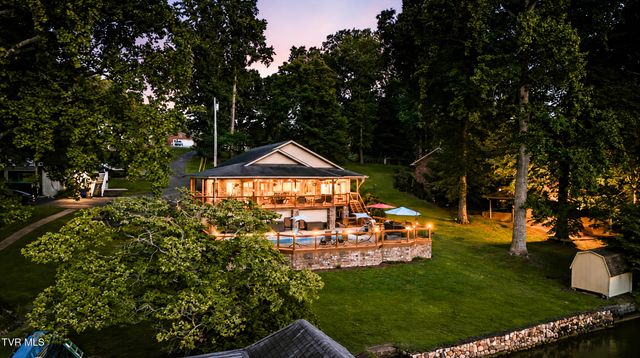 788 Lake Point Drive, Piney Flats, TN 37686