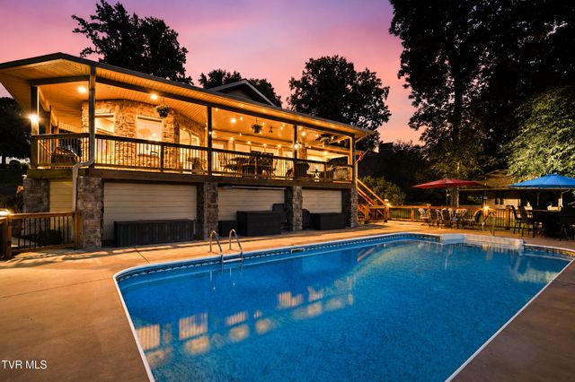 788 Lake Point Drive, Piney Flats, TN 37686