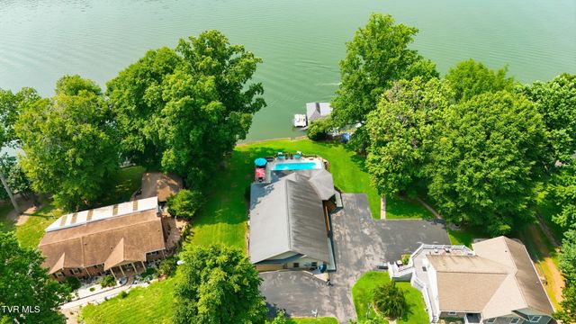 788 Lake Point Drive, Piney Flats, TN 37686