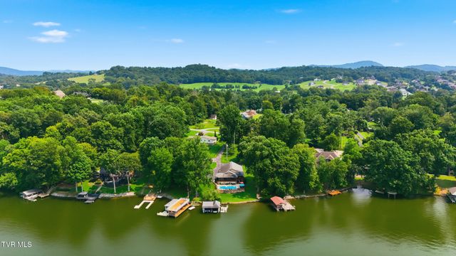 788 Lake Point Drive, Piney Flats, TN 37686