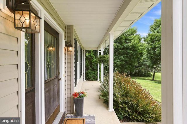 98 BENNETT SHADE LN, Martinsburg, WV 25403