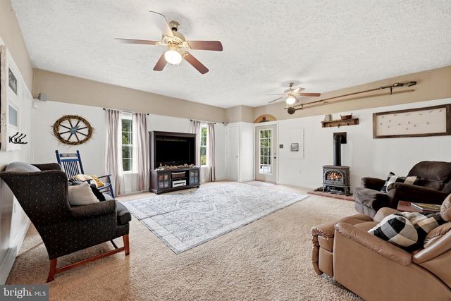 98 BENNETT SHADE LN, Martinsburg, WV 25403