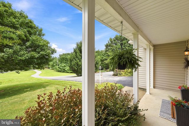 98 BENNETT SHADE LN, Martinsburg, WV 25403