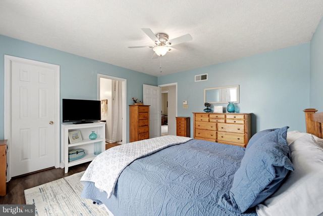 98 BENNETT SHADE LN, Martinsburg, WV 25403