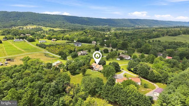 98 BENNETT SHADE LN, Martinsburg, WV 25403