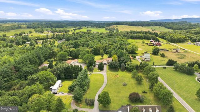 98 BENNETT SHADE LN, Martinsburg, WV 25403