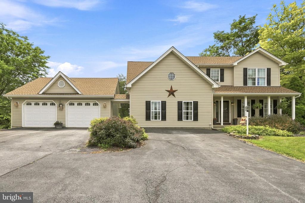 98 BENNETT SHADE LN, Martinsburg, WV 25403