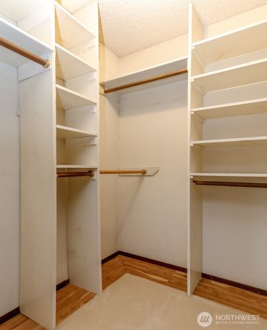 32334 9th Avenue S, Federal Way, WA 98003