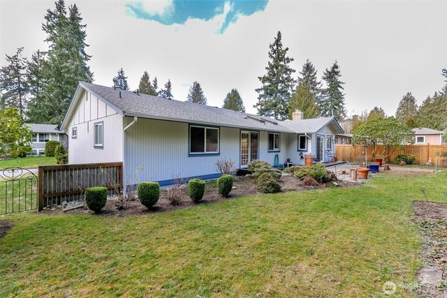 32334 9th Avenue S, Federal Way, WA 98003