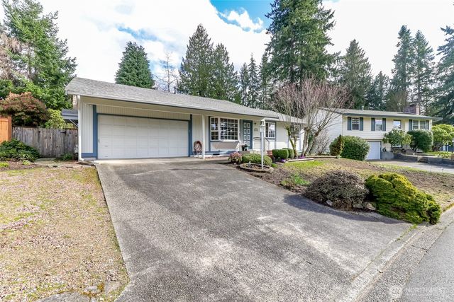 32334 9th Avenue S, Federal Way, WA 98003
