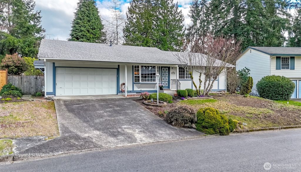 32334 9th Avenue S, Federal Way, WA 98003