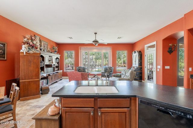 2160 E KENWOOD Street, Mesa, AZ 85213