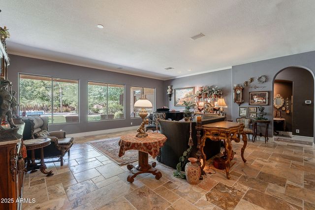 2160 E KENWOOD Street, Mesa, AZ 85213