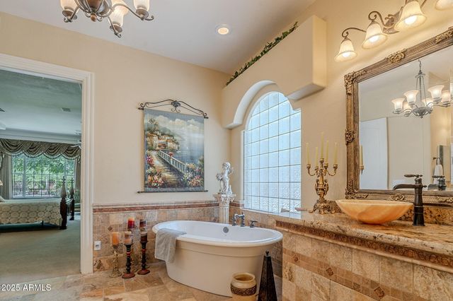 2160 E KENWOOD Street, Mesa, AZ 85213