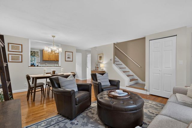 156 Kingston St 156, North Andover, MA 01845