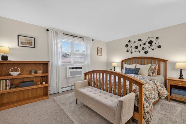 156 Kingston St 156, North Andover, MA 01845