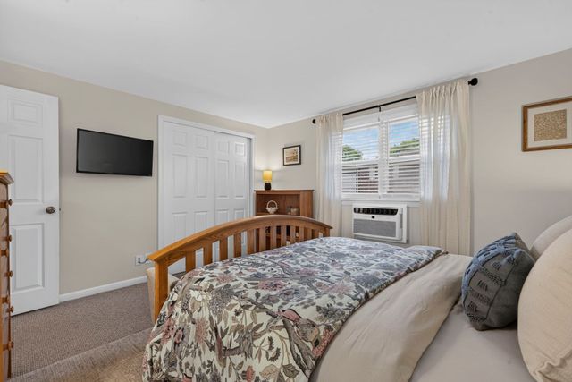 156 Kingston St 156, North Andover, MA 01845