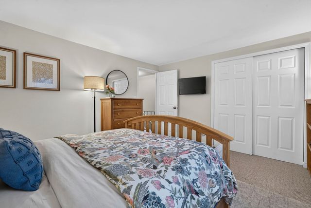156 Kingston St 156, North Andover, MA 01845