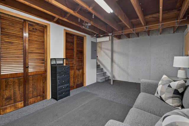 156 Kingston St 156, North Andover, MA 01845
