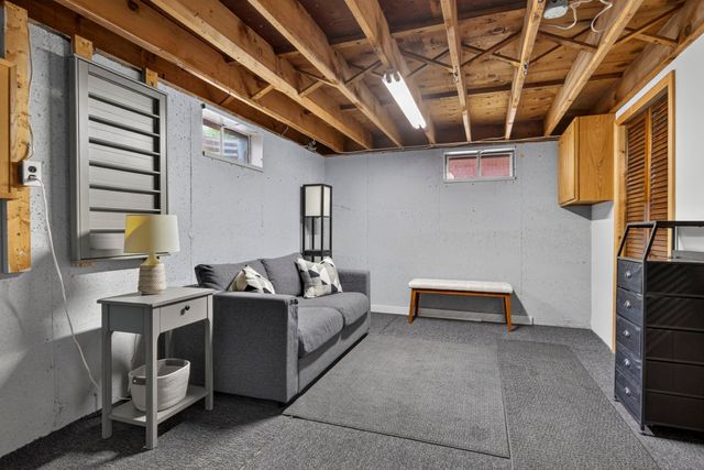 156 Kingston St 156, North Andover, MA 01845